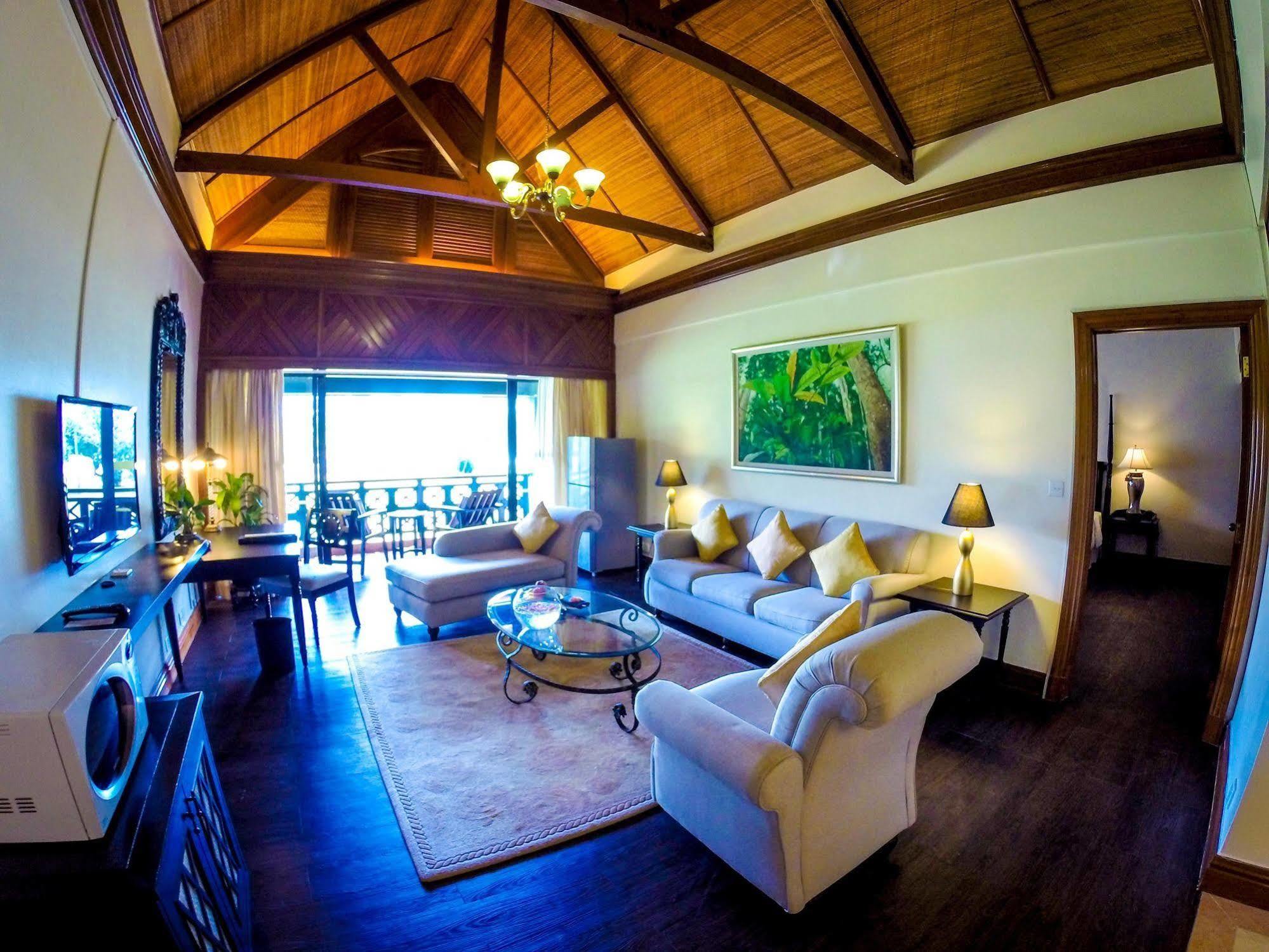 Villa At Nexus Resort & Spa Karambunai Kampong Bikasan Exterior photo