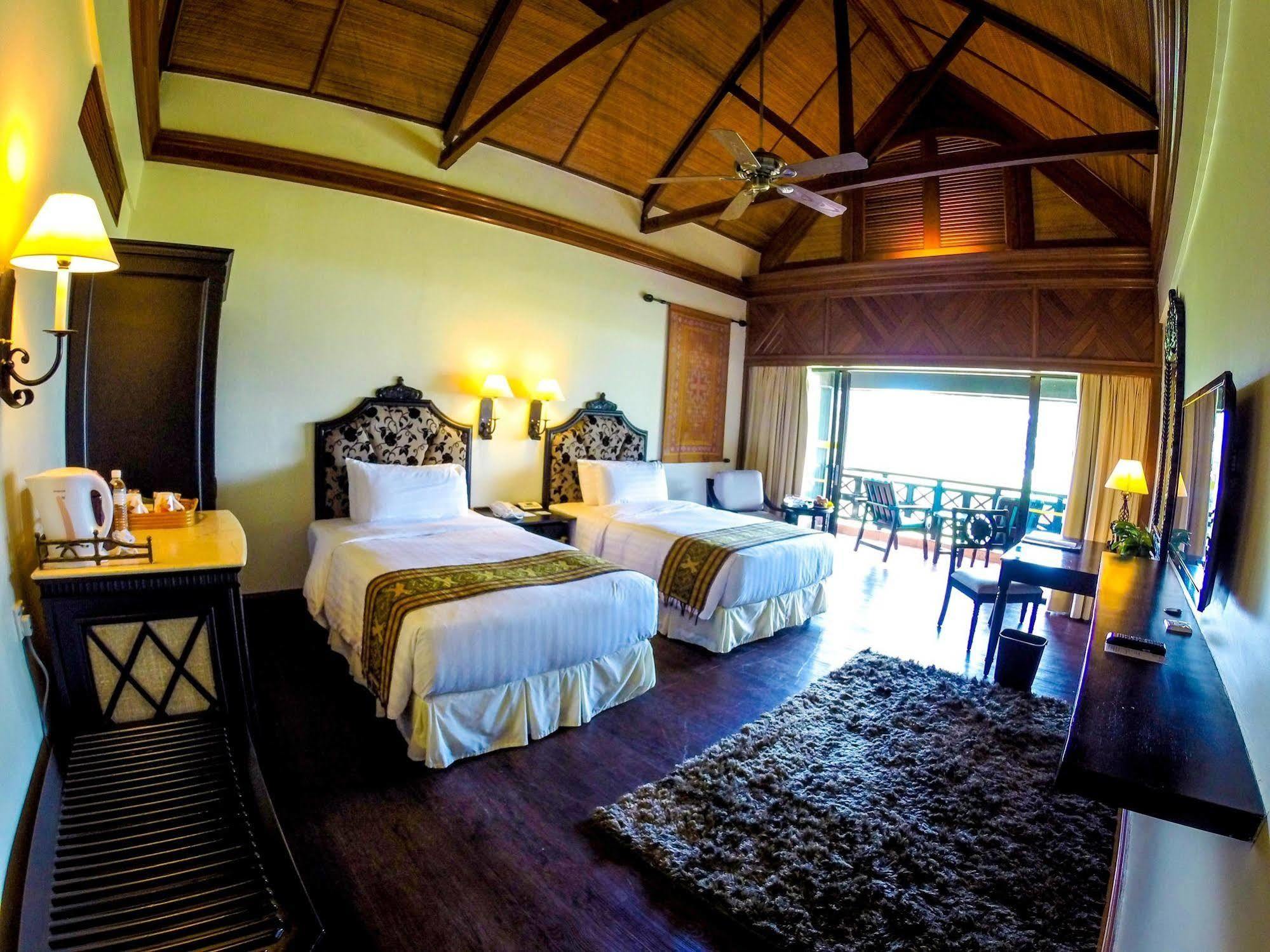 Villa At Nexus Resort & Spa Karambunai Kampong Bikasan Exterior photo