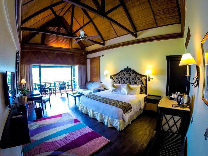Villa At Nexus Resort & Spa Karambunai Kampong Bikasan Exterior photo